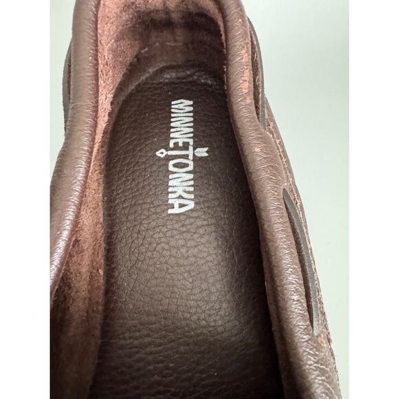 Men's Minnetonka Brown Leather Moccasin Slippers 10M Driving Shoes EUC - Picture 3 of 10